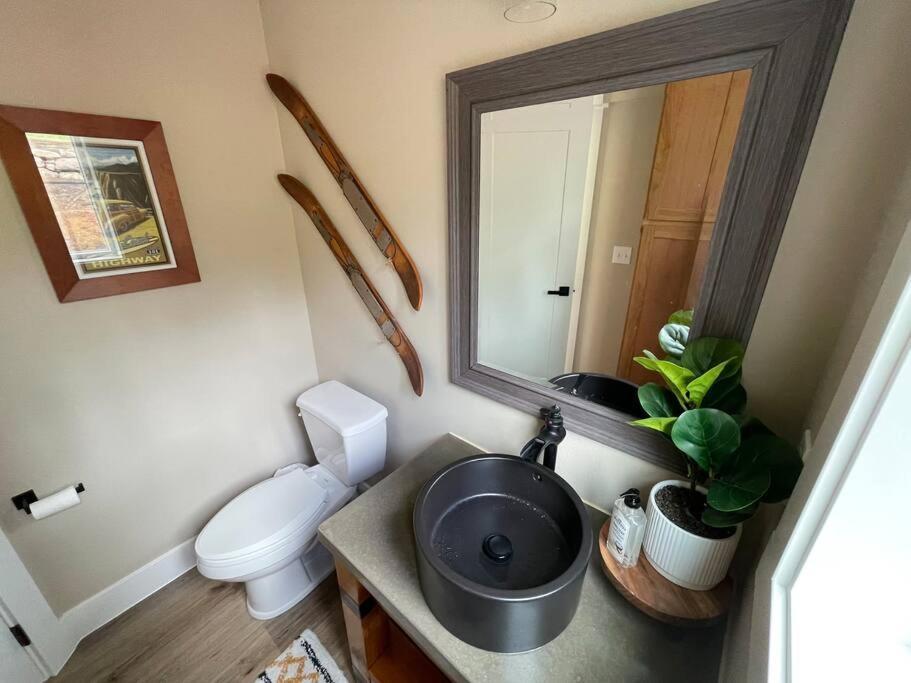 Romantic Cozy Cabin Walk To Lake Hot Tub Bikes Kayaks Grill Onalaska Exterior photo
