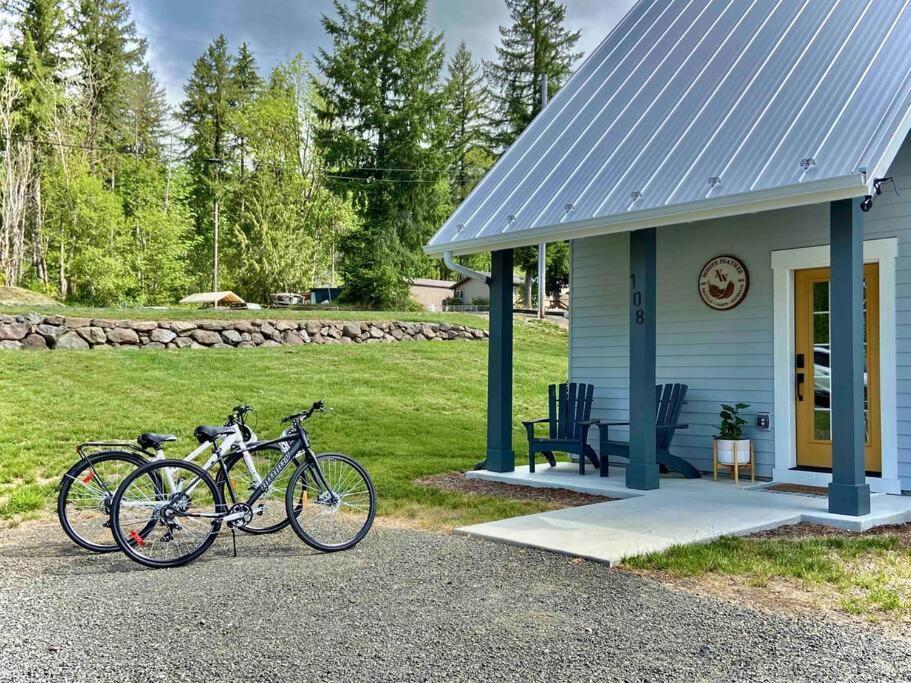 Romantic Cozy Cabin Walk To Lake Hot Tub Bikes Kayaks Grill Onalaska Exterior photo